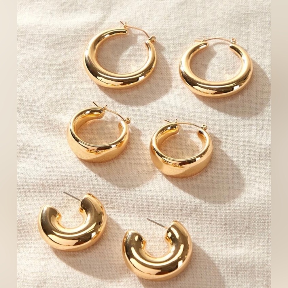 3 pairs of Metal Chunky Hoop Earrings!